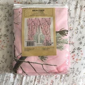 Vintage never used  Realtree pink camo rod pocket drapes 42x63